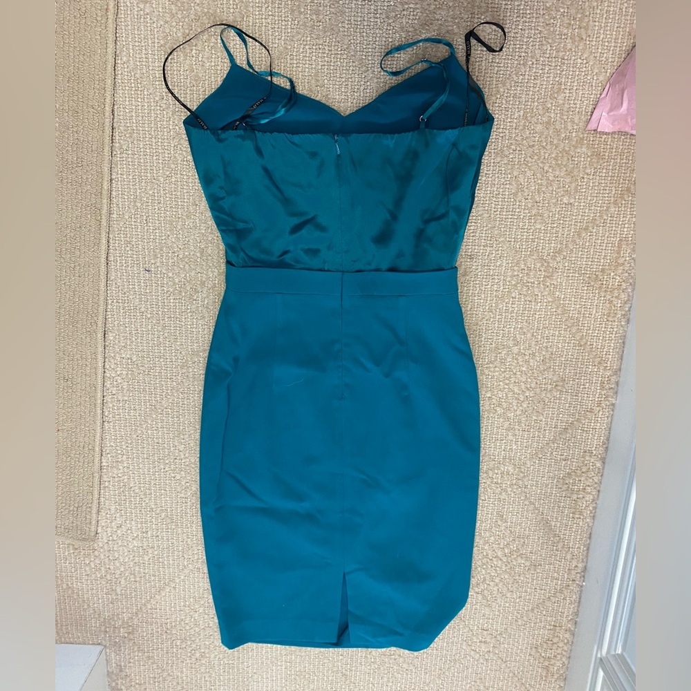 Gorgeous and Elegant Teal/green Black Halo dress.  Size 2